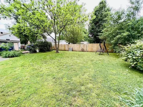 1204 E Parham St, Marion, IL 62959 photo 20