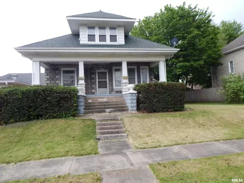 1725 Davie St, Davenport, IA 52804