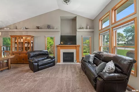 214 8th Ave, Hampton, IL 61256 photo 4