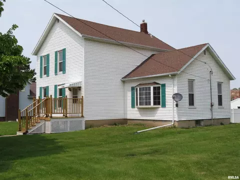 104 W Court St, Cambridge, IL 61238