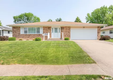 3215 36th Ave, Rock Island, IL 61201