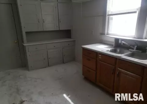 307 Baltimore St, Waterloo, IA 50701 photo 12