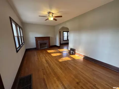 436 12th St, Silvis, IL 61282 photo 14