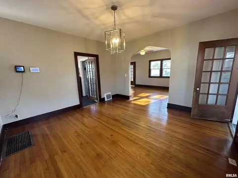 436 12th St, Silvis, IL 61282 photo 10