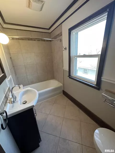 436 12th St, Silvis, IL 61282 photo 16