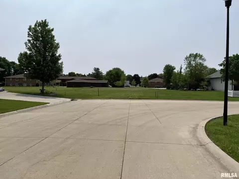 444 Pine St, Geneseo, IL 61254