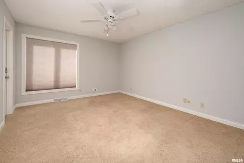 14 Velie Dr, Moline, IL 61265 photo 26