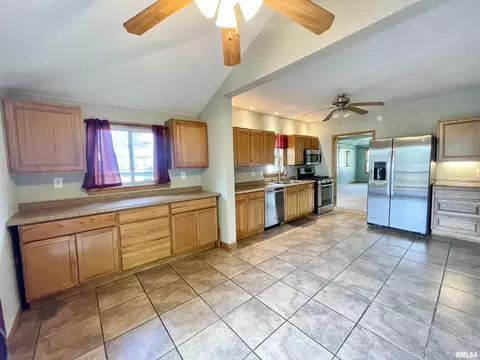 808 8th Ave, Fulton, IL 61252 photo 10