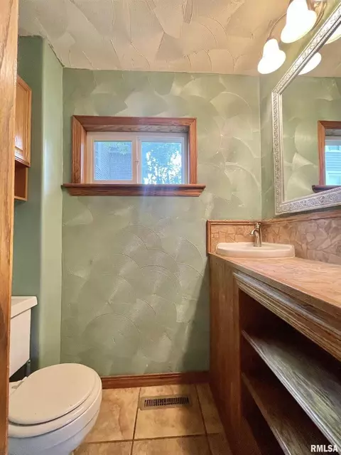 808 8th Ave, Fulton, IL 61252 photo 11