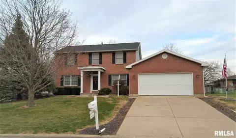1435 S 46th St, Quincy, IL 62305