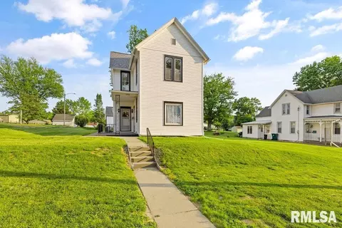 1410 Adams St, Quincy, IL 62301