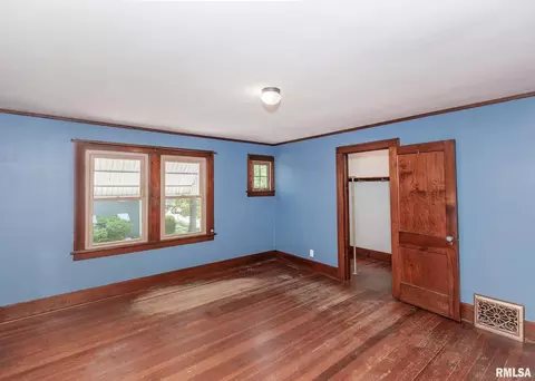 1325 27th St, Moline, IL 61265 photo 22
