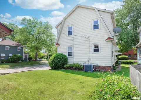1325 27th St, Moline, IL 61265 photo 3