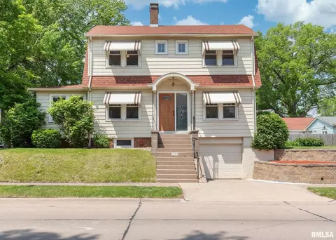 1325 27th St, Moline, IL 61265
