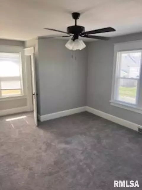 1186 26th St, Moline, IL 61265 photo 7