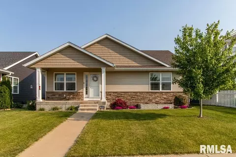 1514 Parkview Ln, Davenport, IA 52807