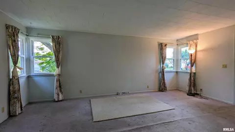 412 8th Ave, Silvis, IL 61282 photo 10