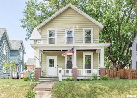 624 W 16th St, Davenport, IA 52803
