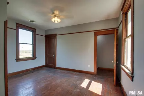 317 W Collins St, Mendon, IL 62351 photo 15