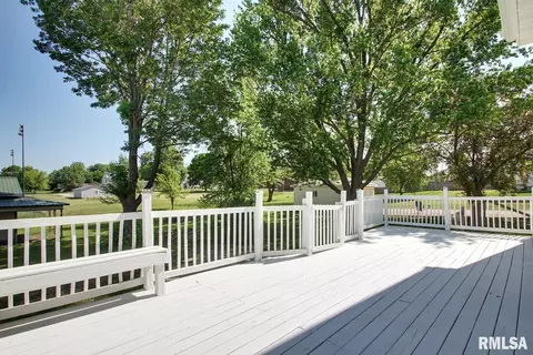 317 W Collins St, Mendon, IL 62351 photo 14