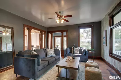 317 W Collins St, Mendon, IL 62351 photo 7