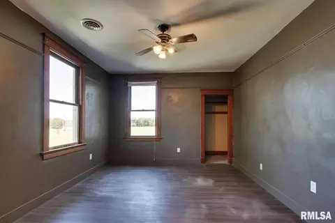 317 W Collins St, Mendon, IL 62351 photo 17