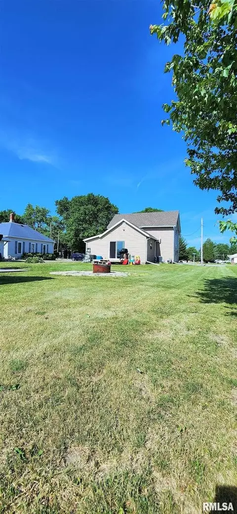 1414 18th St, Viola, IL 61486 photo 12
