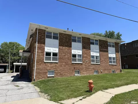 4535 12th Ave, Moline, IL 61265