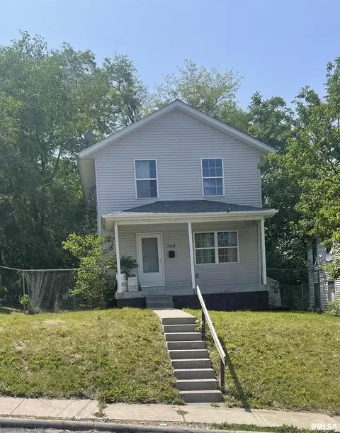 749 14th St, Moline, IL 61265