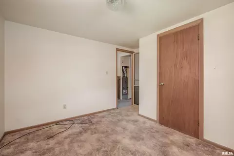 2403 11th St, Silvis, IL 61282 photo 25