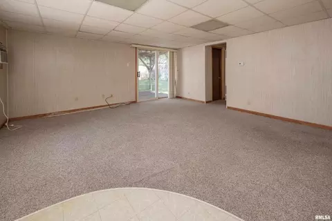 2403 11th St, Silvis, IL 61282 photo 10