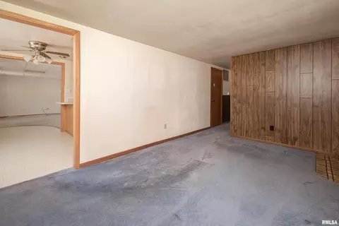 2403 11th St, Silvis, IL 61282 photo 19
