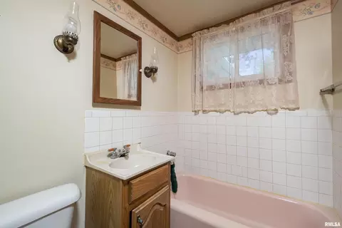 2403 11th St, Silvis, IL 61282 photo 22