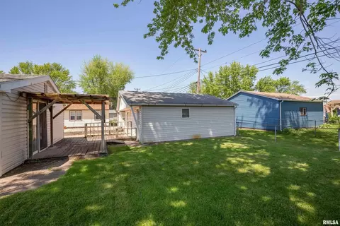 2403 11th St, Silvis, IL 61282 photo 7