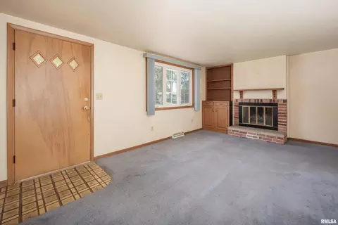 2403 11th St, Silvis, IL 61282 photo 17