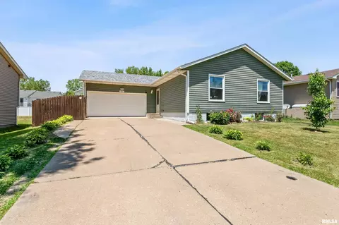 804 Franklin Ave, Davenport, IA 52806