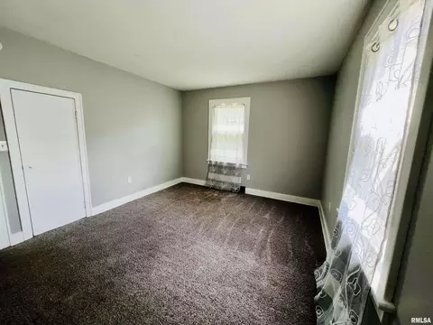 3206 4th St, Moline, IL 61265 photo 10