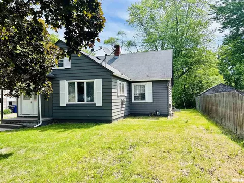 3206 4th St, Moline, IL 61265 photo 2