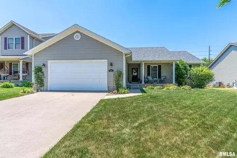6818 Madison St, Davenport, IA 52806