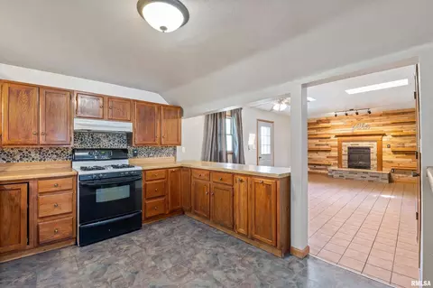 601 Mulberry St, Andover, IL 61233 photo 6