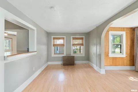601 Mulberry St, Andover, IL 61233 photo 9