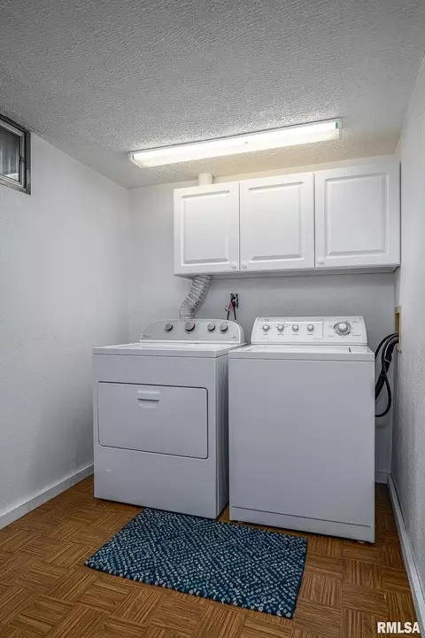 324 W Spring St, Eldridge, IA 52748 photo 19