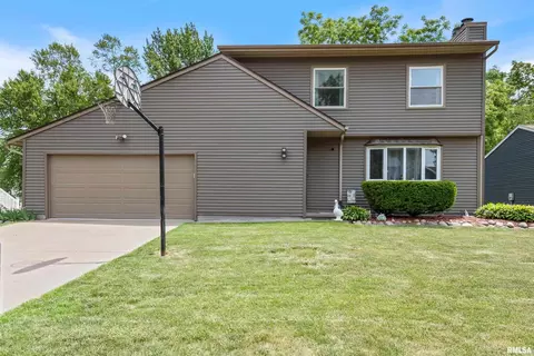6229 N Howell St, Davenport, IA 52806