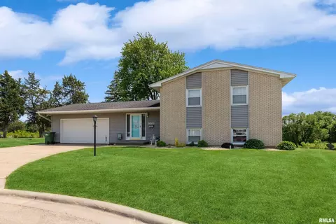 1003 8th Ave N, Clinton, IA 52732