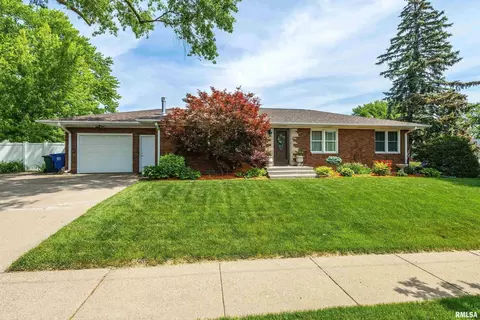 1440 W Central Park Ave, Davenport, IA 52804