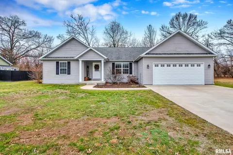 6005 Chandler Dr, Carterville, IL 62918