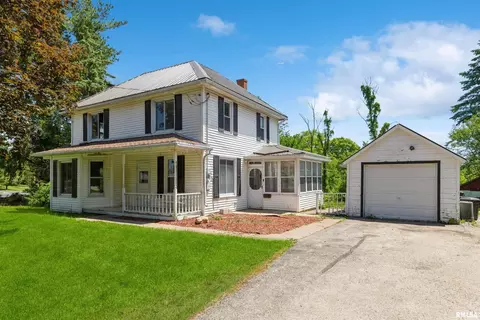 1740 N 5th St, Savanna, IL 61074