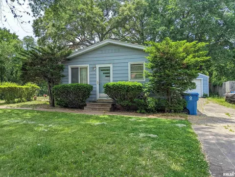 3225 2nd St, East Moline, IL 61244