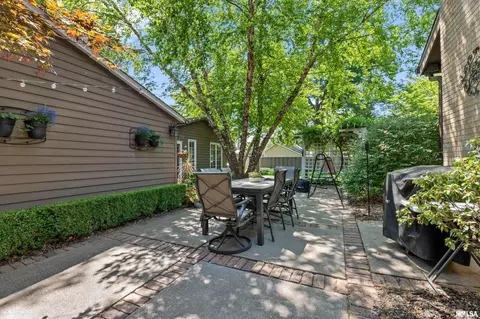 2418 13th St, Moline, IL 61265 photo 30