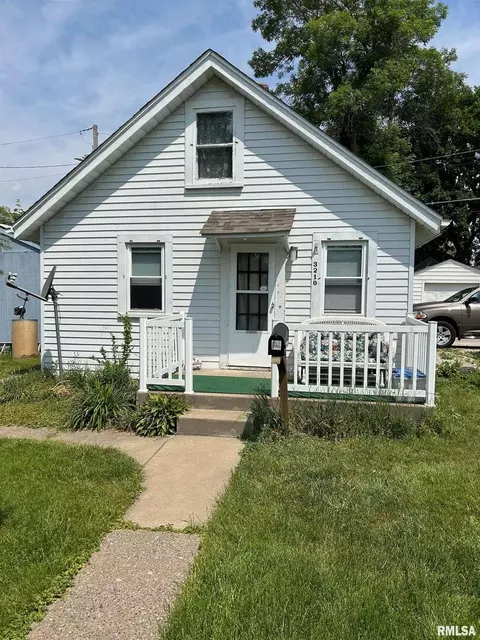 3210 Boies Ave, Davenport, IA 52802